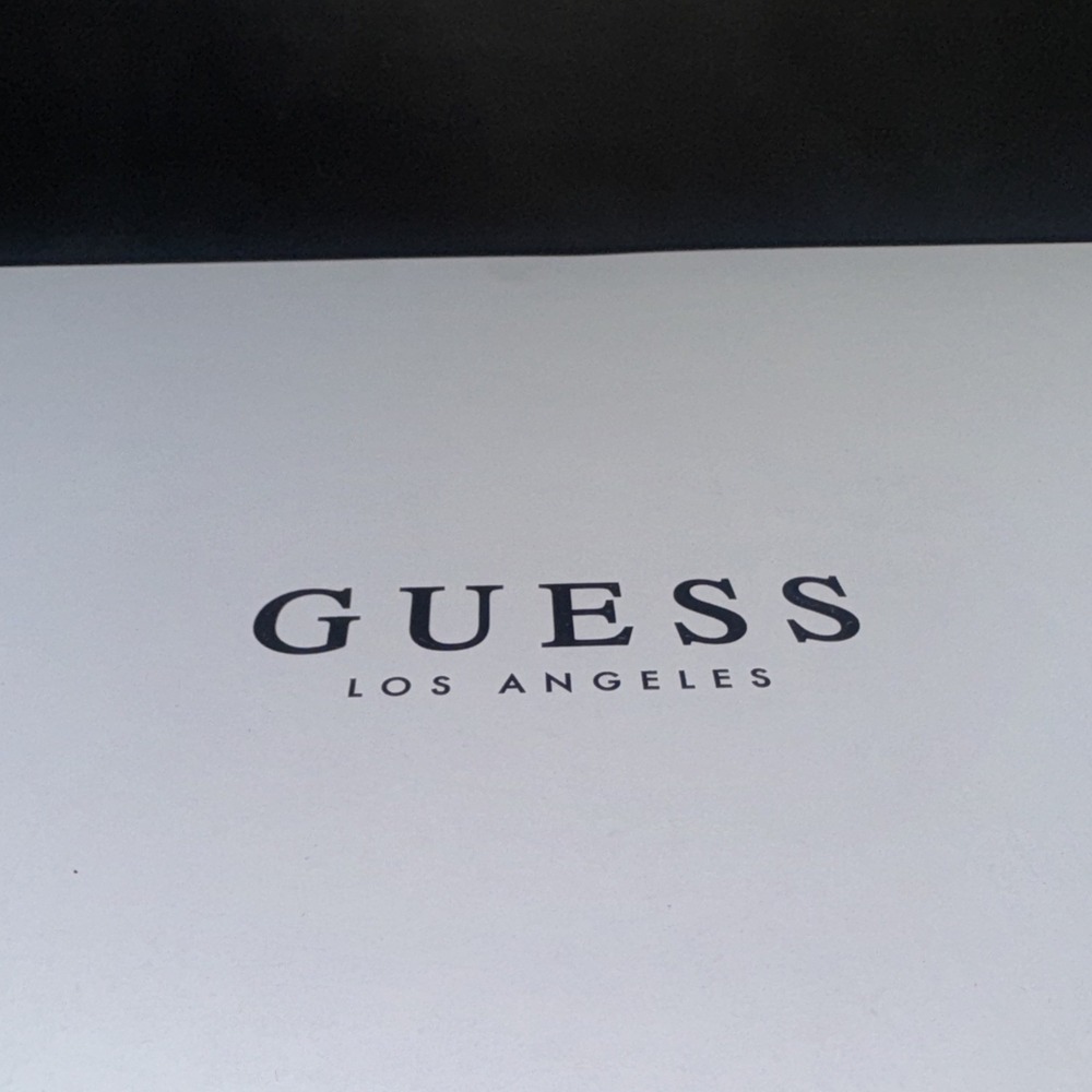 GUESS Women's Orana Combat Boo Ivory Logo Size 9M - Picture 14 of 14